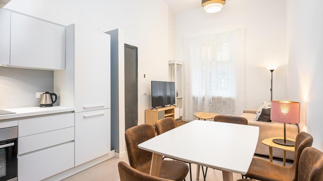 Classbnb - Due Moderni Appartamenti A 1Km Dall'Arco Della Pace Milano Exterior foto
