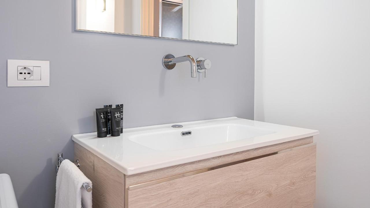 Classbnb - Due Moderni Appartamenti A 1Km Dall'Arco Della Pace Milano Exterior foto